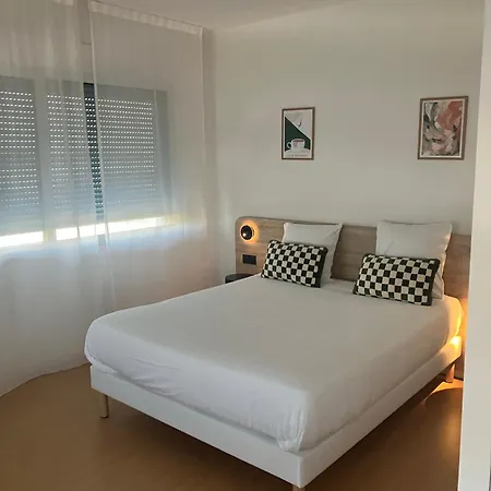 Sweetly Bordeaux Aeroparc Apart Otel 3*